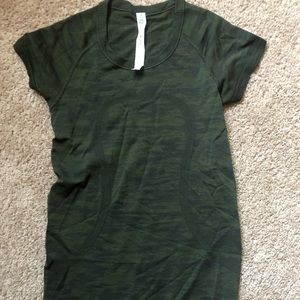 LuLuLemon shirt